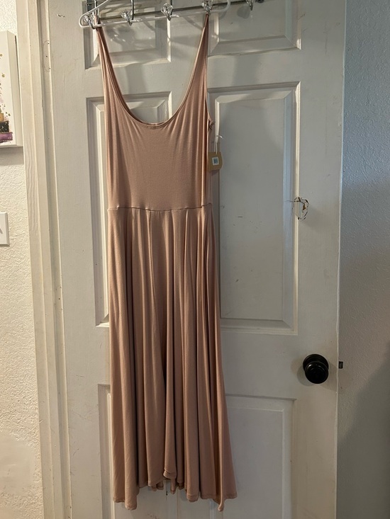 Reformation Dresses & Skirts - Reformation Scoop Neck Sleeveless Midi Dress in Dusty Rose